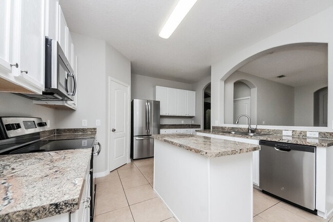 Photo - 2041 The Oaks Blvd Casa