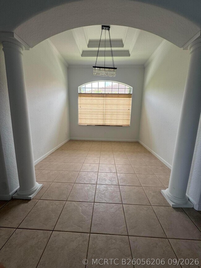 3410 SW 195th Ave