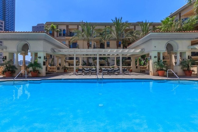 ¡REFRÉSCATE - The Piero