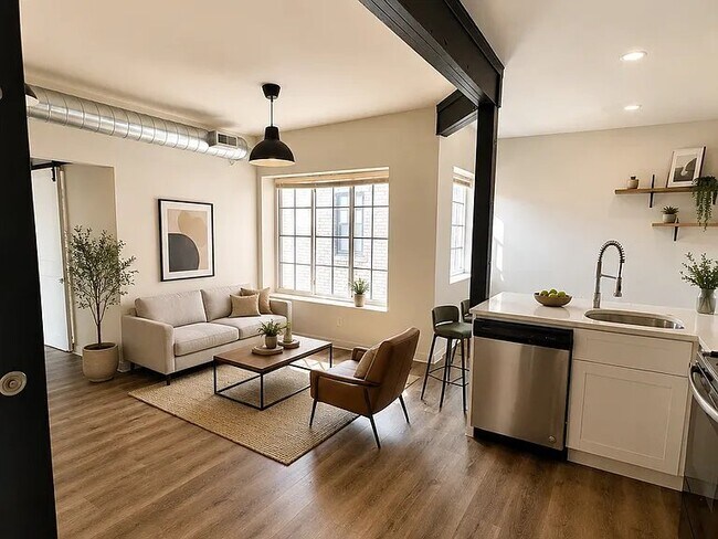 5918 St. Antoine St Unit 405
