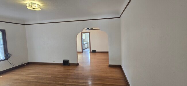 Photo - 1269 Dexter St