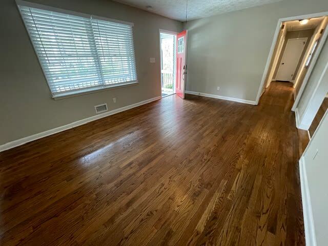 Photo - 1665 Elmwood Dr