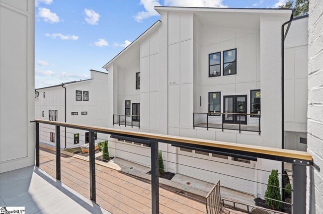 Photo - 112 Lepak Ln