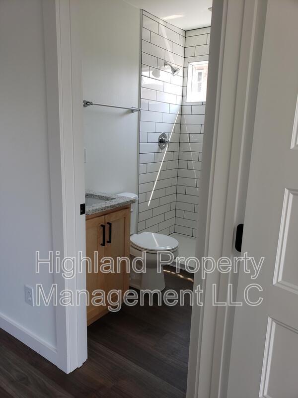 Photo - 902 NE Colorado St Unit #301