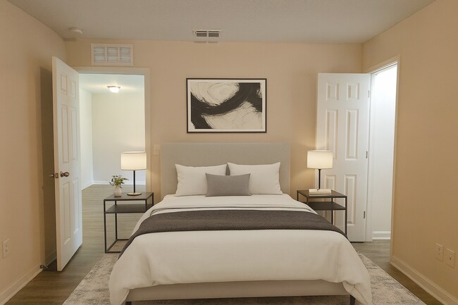 Photo - 11138 Pine St