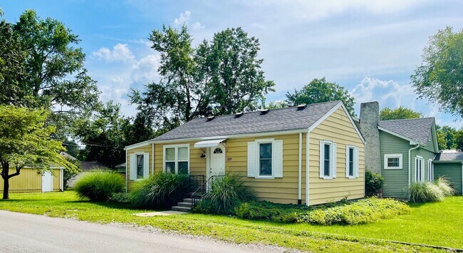 Photo - DEPOSIT MOVES YOU IN! NO RENT UNTIL SEPTEM... House