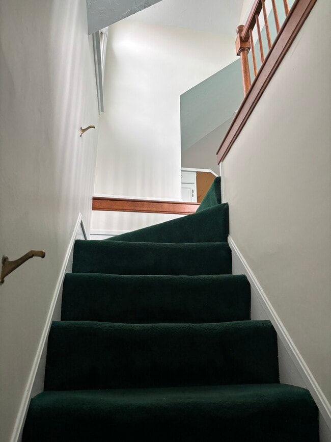 133 Vernon St Unidad Third Floor Apartment