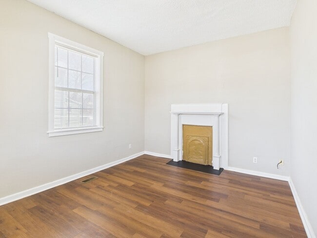 Photo - 1454 Ferndale Ave