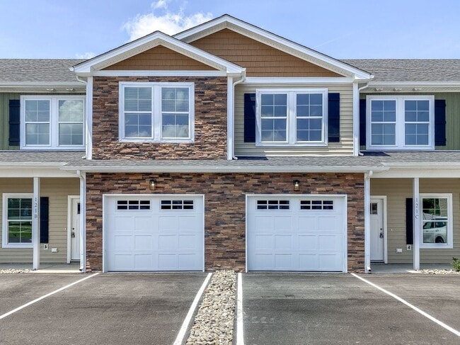 Building Photo - 125 Moyock Landing Dr