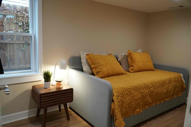Photo - 3261 N Central Park Ave Unit Fully Furnished 2BR