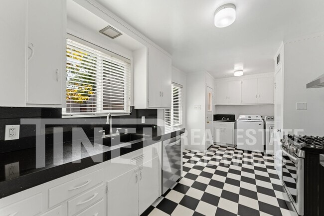 Photo - 4120 B St