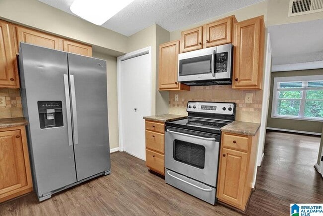 Photo - 1504 Al Seier Rd