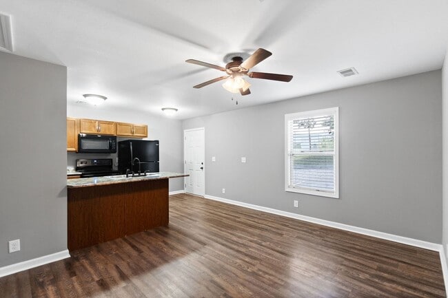 Photo - 800 Martin St Unit B