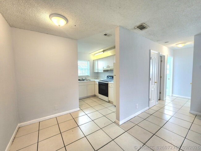 Photo - 215 SW 1st Ct Unit 1-2