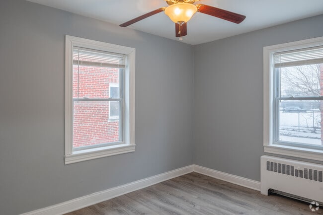 2 habitaciones, 1 baño - 1000 pies cuadrados - 4208-4214 S Michigan Ave