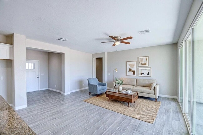 Photo - 10261 W Concordia Dr