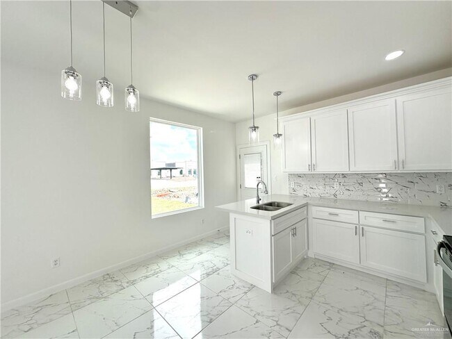 Photo - 11 Selena St Unit 2