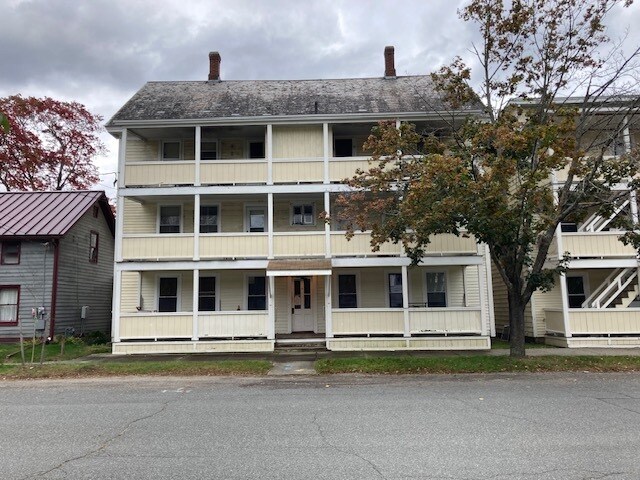 Photo - 105 G St Unit 2R