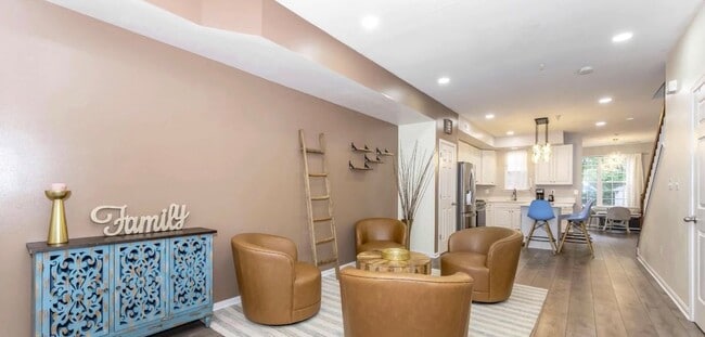 Photo - 639 Tivoli Rd