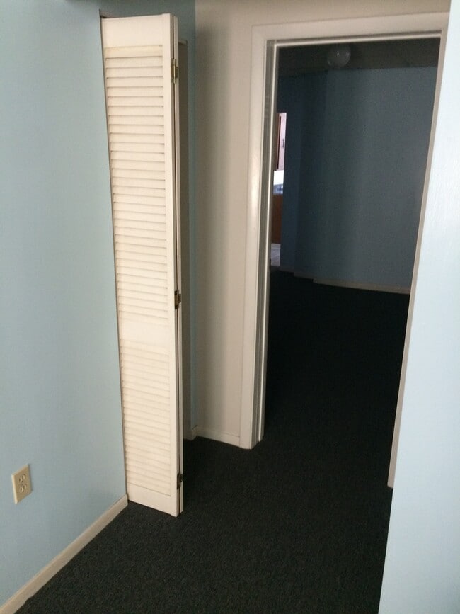 Living room - 3821 Bates St Unit 1