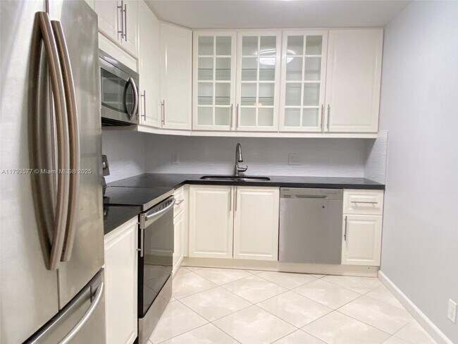 Photo - 2500 Parkview Dr Unit 519