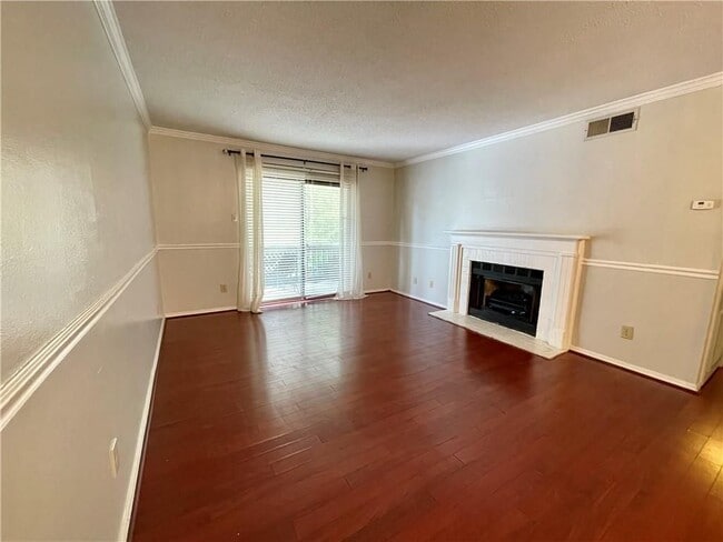 6040 Grelot Rd Unit 110