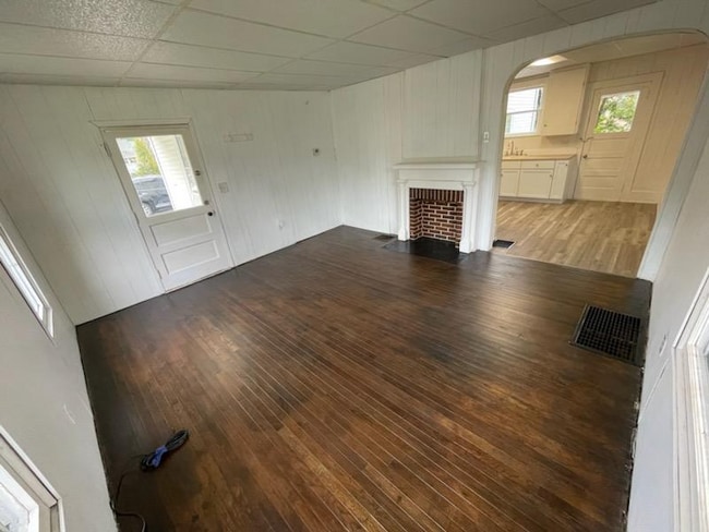 Building Photo - 359 E Bowman St Rental