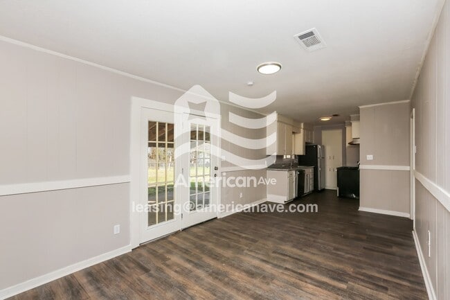 Photo - 1344 Dorgan St