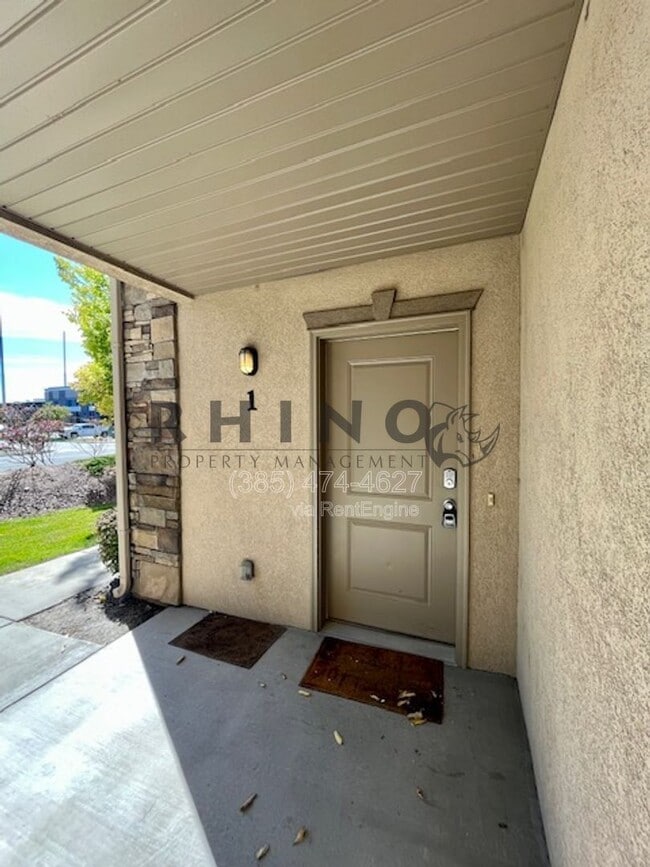 Building Photo - 6941 Village River Ln Unit I 01