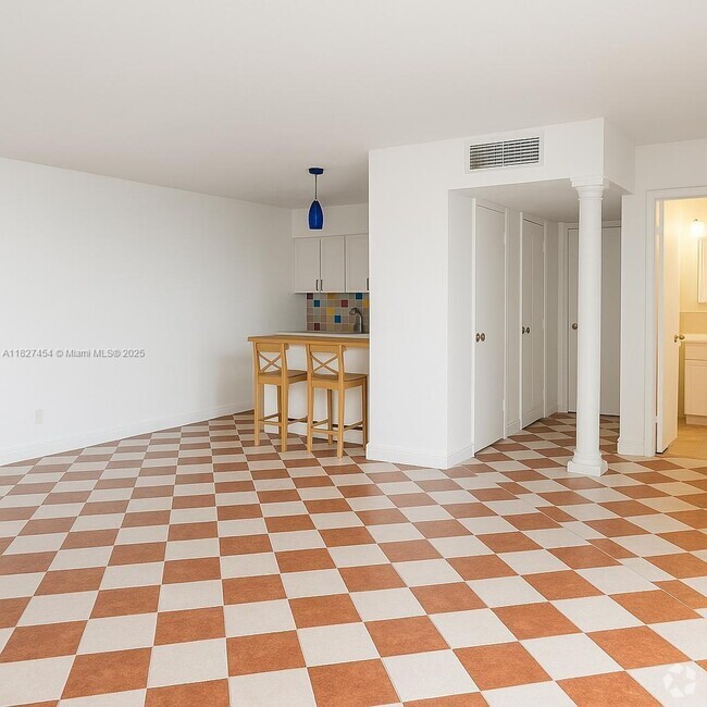 Building Photo - 1913 S Ocean Dr Unit 400 Rental