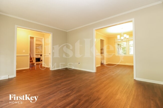 Photo - 104 Beaumont Ct