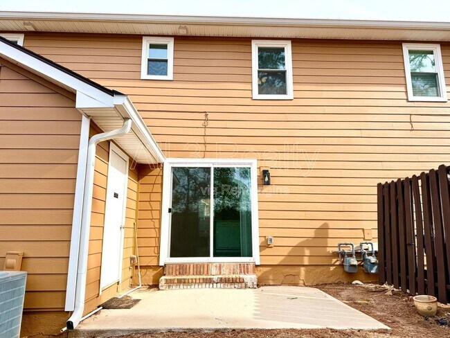 Photo - 121 Jackson Dr