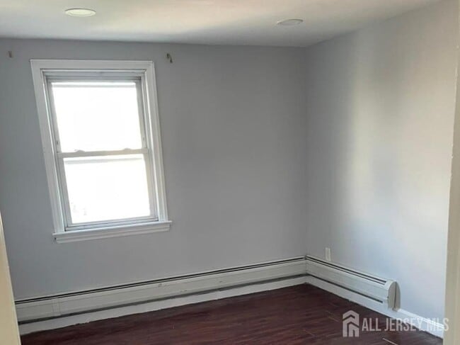 Photo - 60 Linden St
