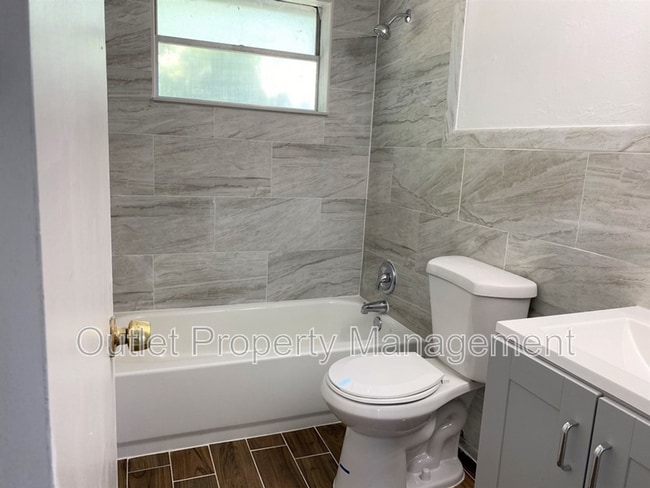 Photo - 806 E 14th St