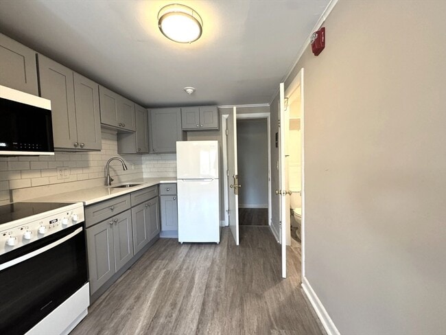Building Photo - 31 Western Ave Unit 10 Rental
