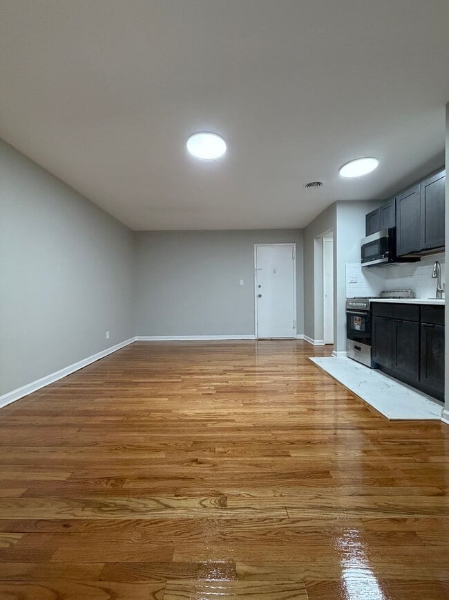 Photo - Oakwood Gardens