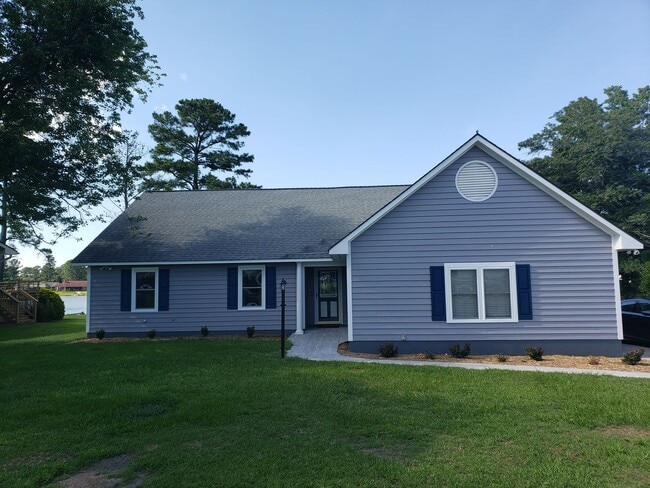 Photo - Beautiful Home on Lake Clermont
