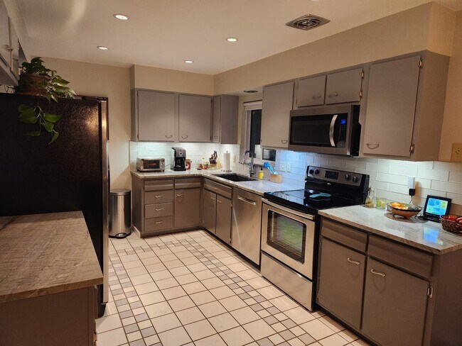 Photo - Updated 3 Bedroom (4th non-conforming), 23...