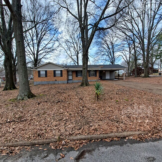 Photo - 3743 Lakehurst Dr