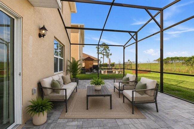 Photo - 531 Lazio Cir