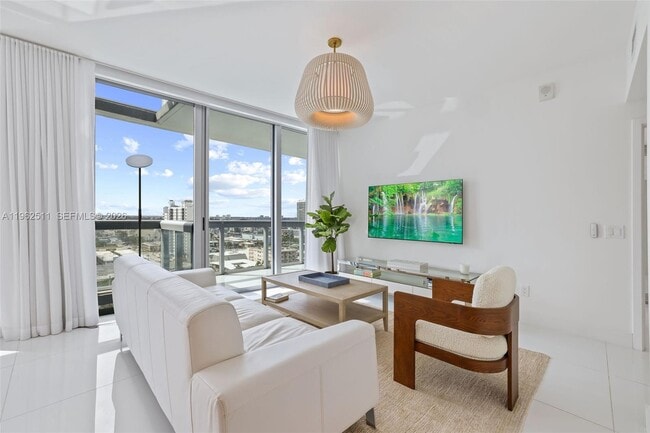 Photo - 6899 Collins Ave Unidad 1410