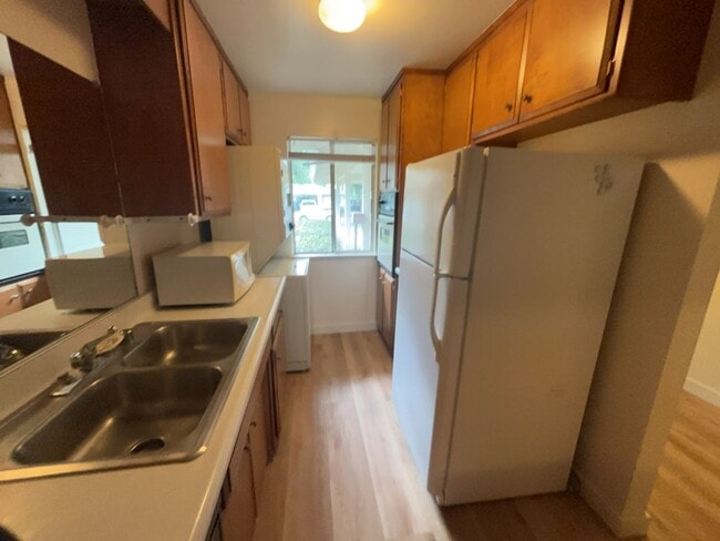 Photo - 605 Radcliffe Dr