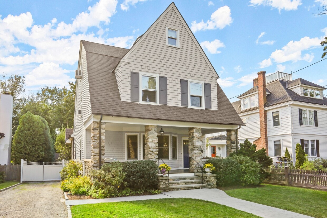 Photo - 12 Maher Ave (Greenwich, CT)