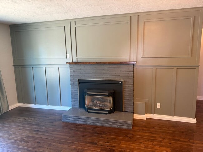 Photo - Beautifully updated 4-bedroom 2-bathroom home in a Springfield!
