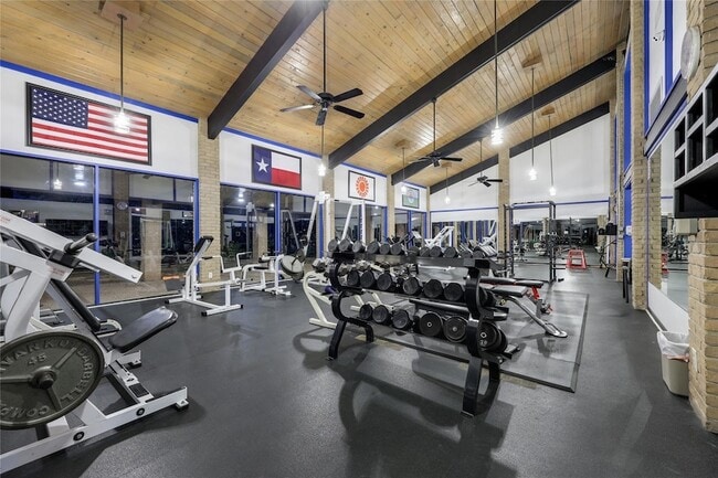 Photo - 205 Venture Blvd S