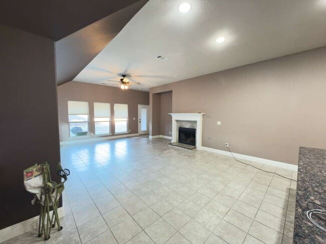 Photo - 521 Eastbrook Dr