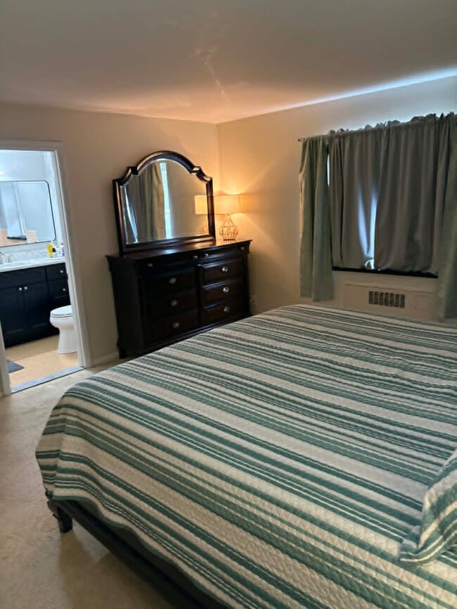 Photo - 2415 East Ave Unidad 4