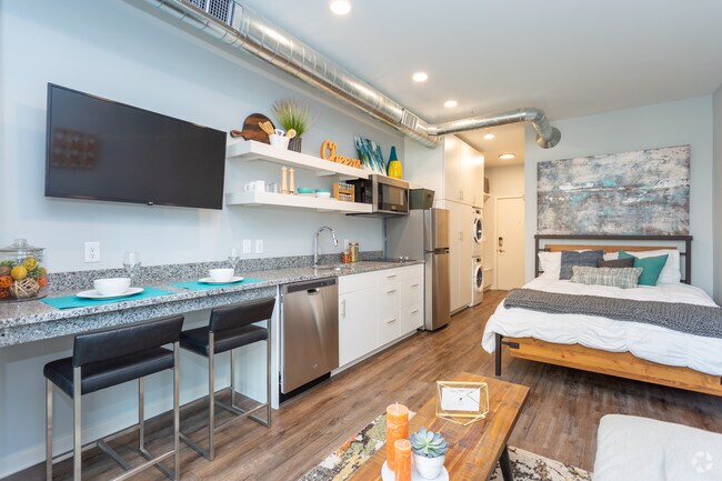 Studio, 1 BA - 356 SF