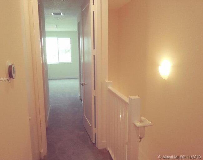 Photo - 10260 NW 63rd Ter Unidad 102