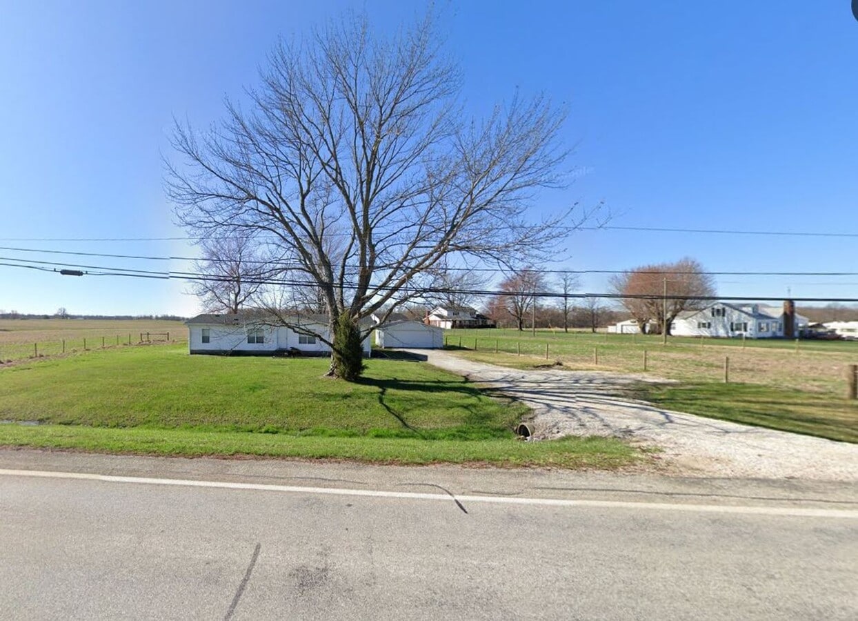 Country Charm Meets Convenience! - Country Charm Meets Convenience!